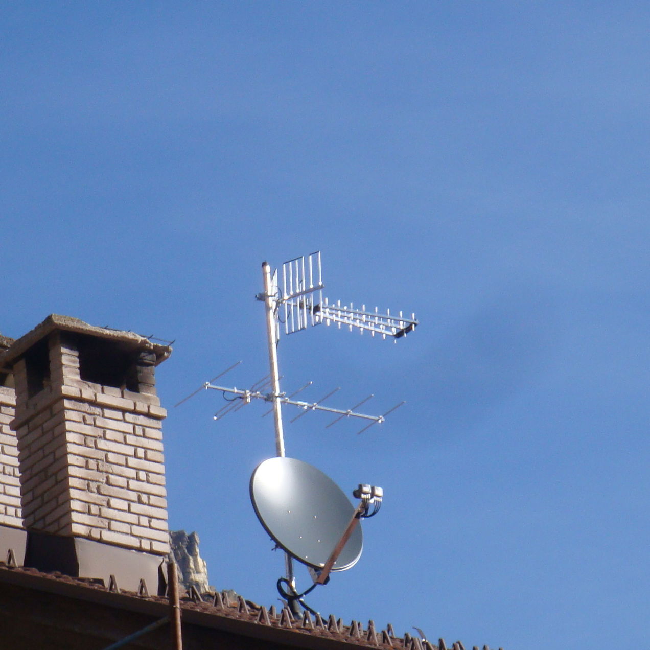 Tecnologia di rete e ricezione ed impianti satellitari